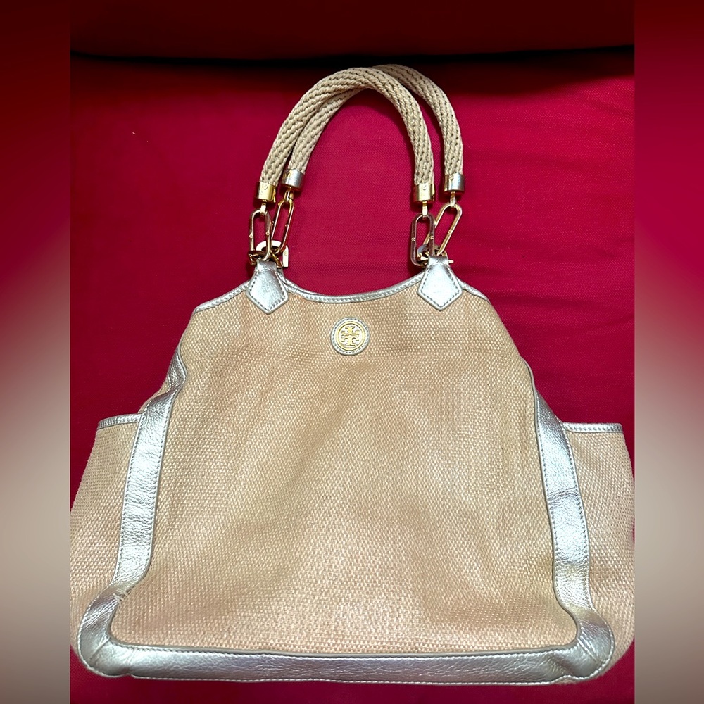 TORY BURCH NATURAL AND GOLD CHANNING STRAW AND LEATHER TOTE